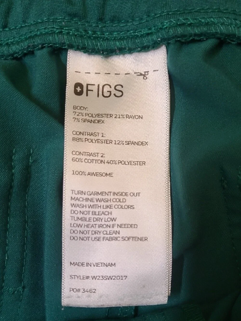 Figs women,s Teal V-Neck Scrub Top and Jogger Set